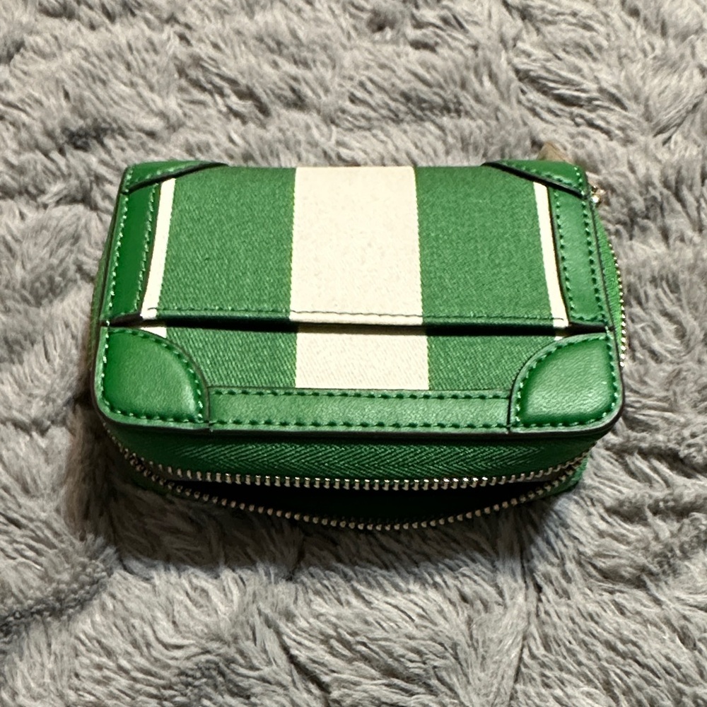 Kate Spade Green and White Wallet - Picture 6 of 7